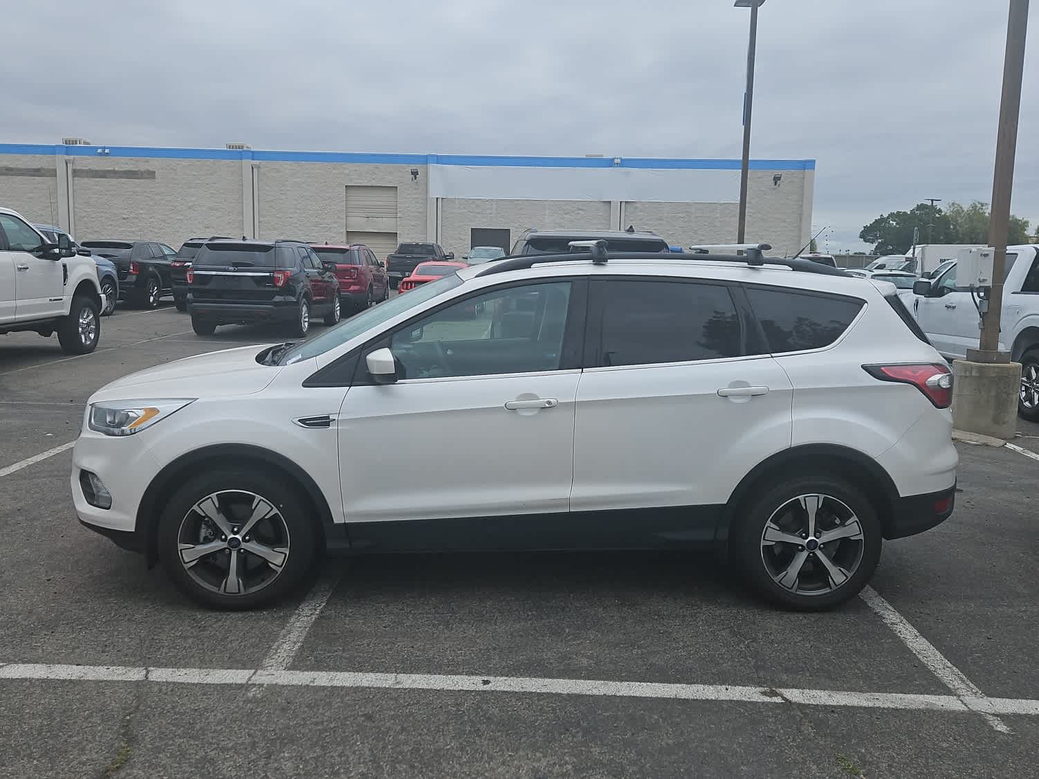Thumbnail: 2017 Ford Escape - 5