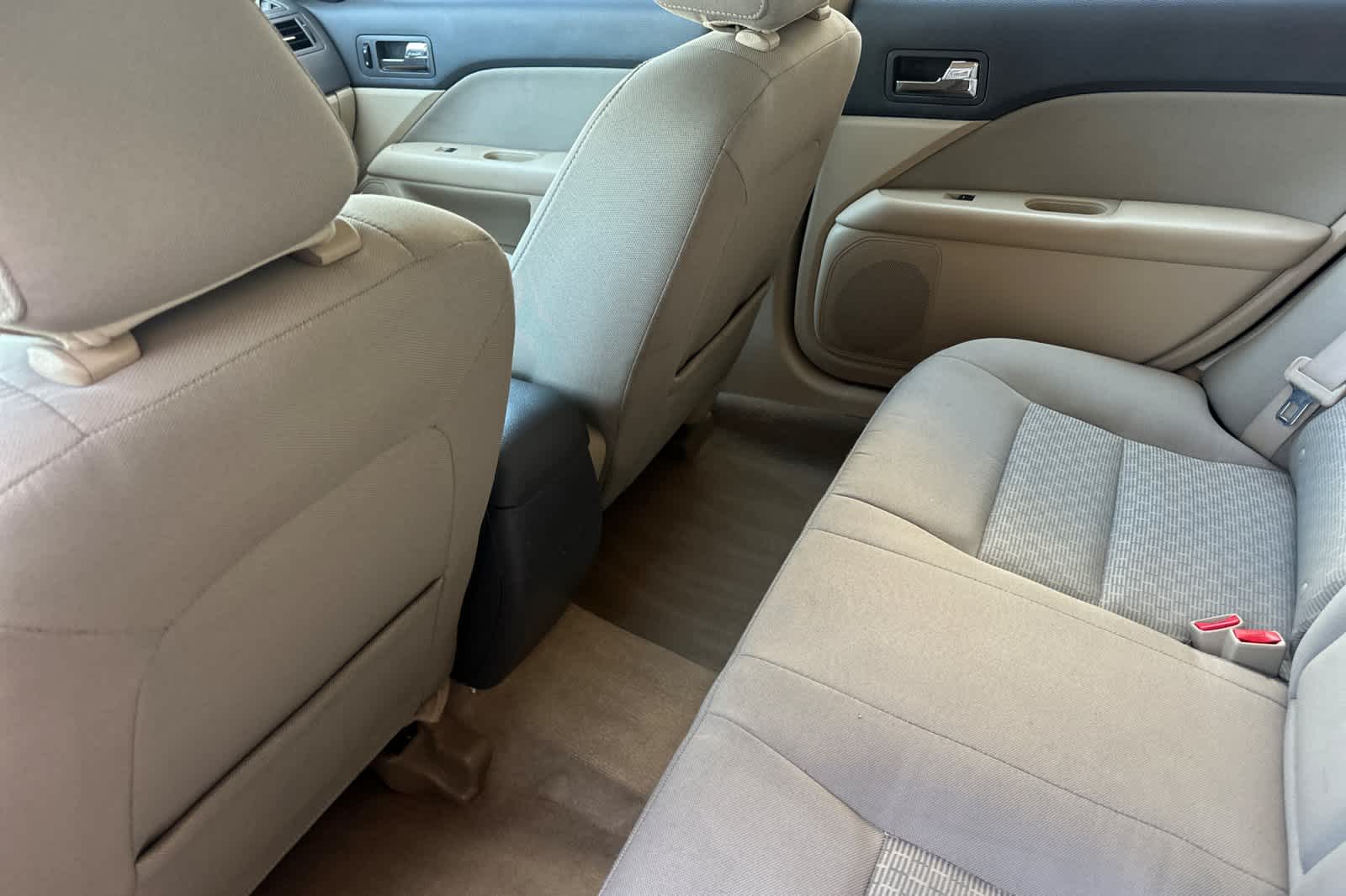 Thumbnail: 2010 Ford Fusion - 4