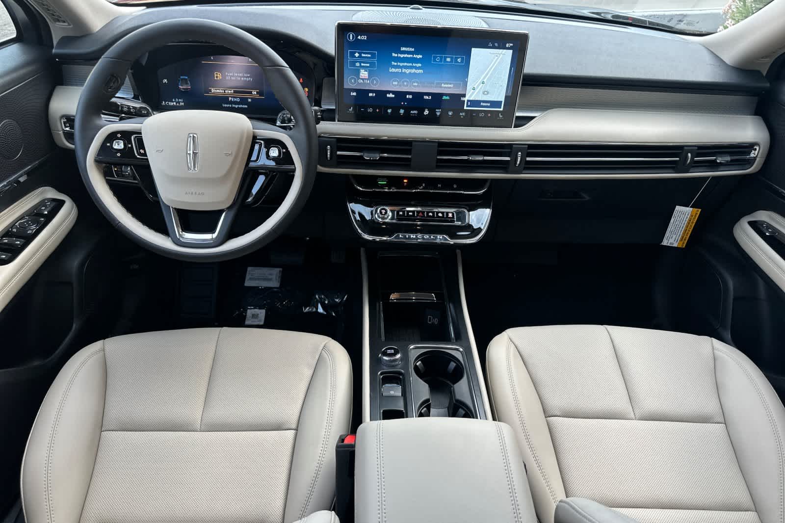 Thumbnail: 2025 Lincoln Corsair - 3