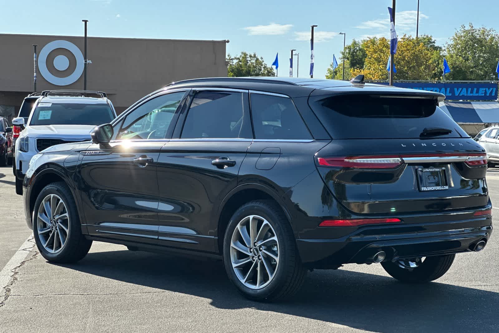 Thumbnail: 2025 Lincoln Corsair - 6