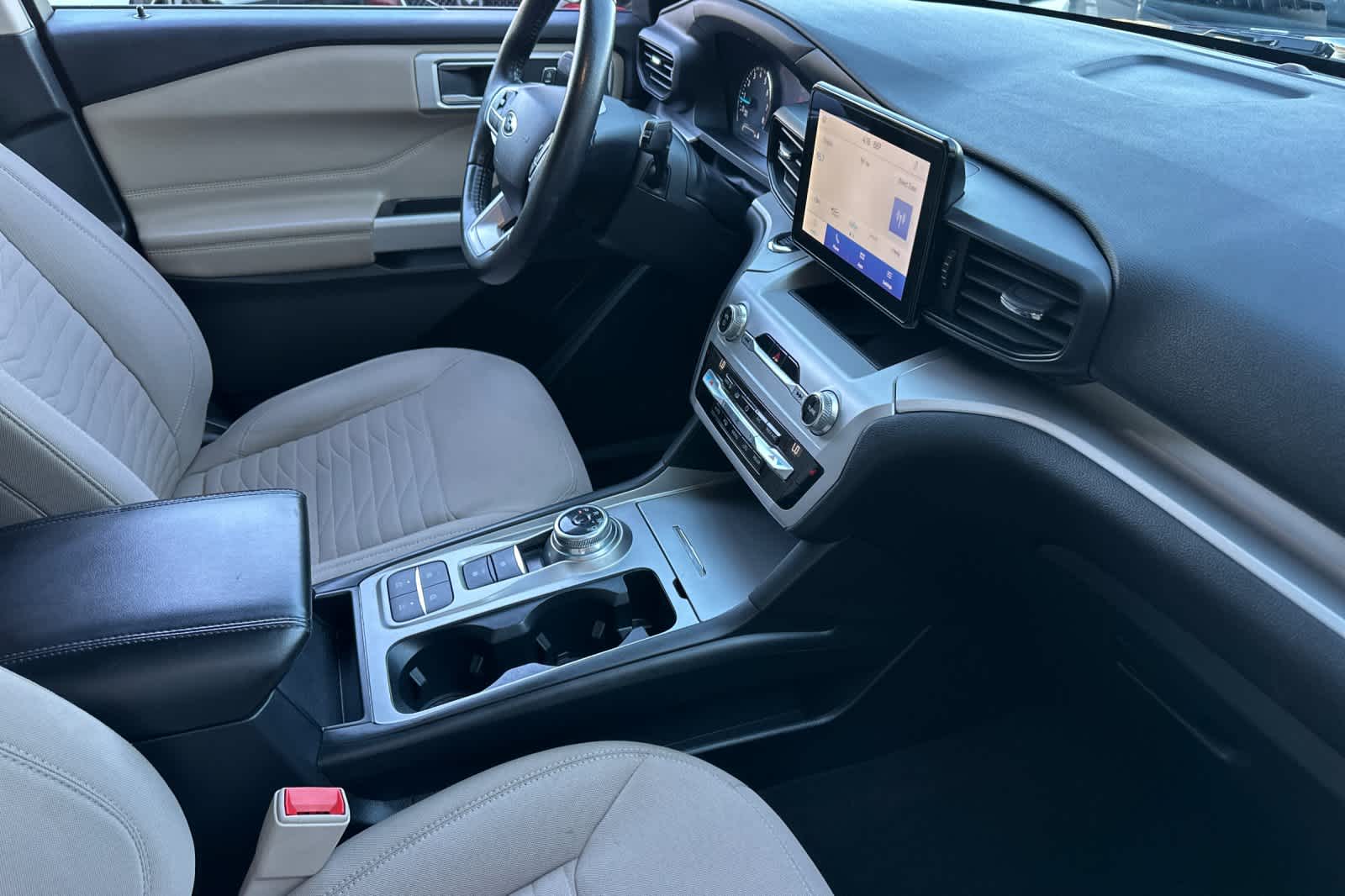 Thumbnail: 2021 Ford Explorer - 17
