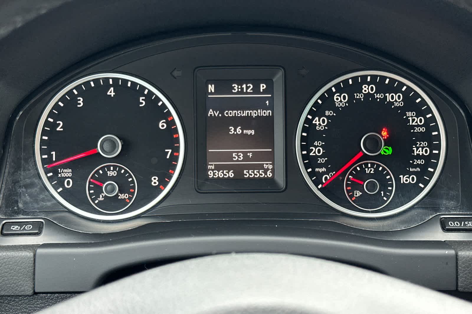 Thumbnail: 2014 Volkswagen Tiguan - 23