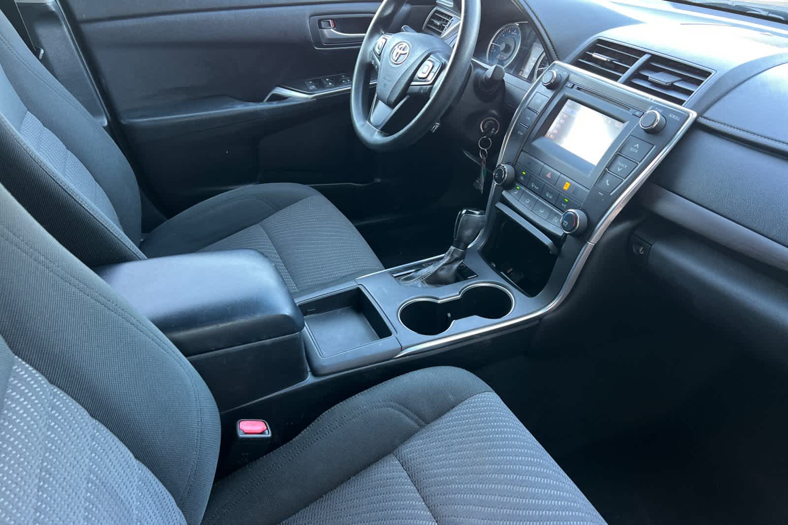 Thumbnail: 2017 Toyota Camry - 15