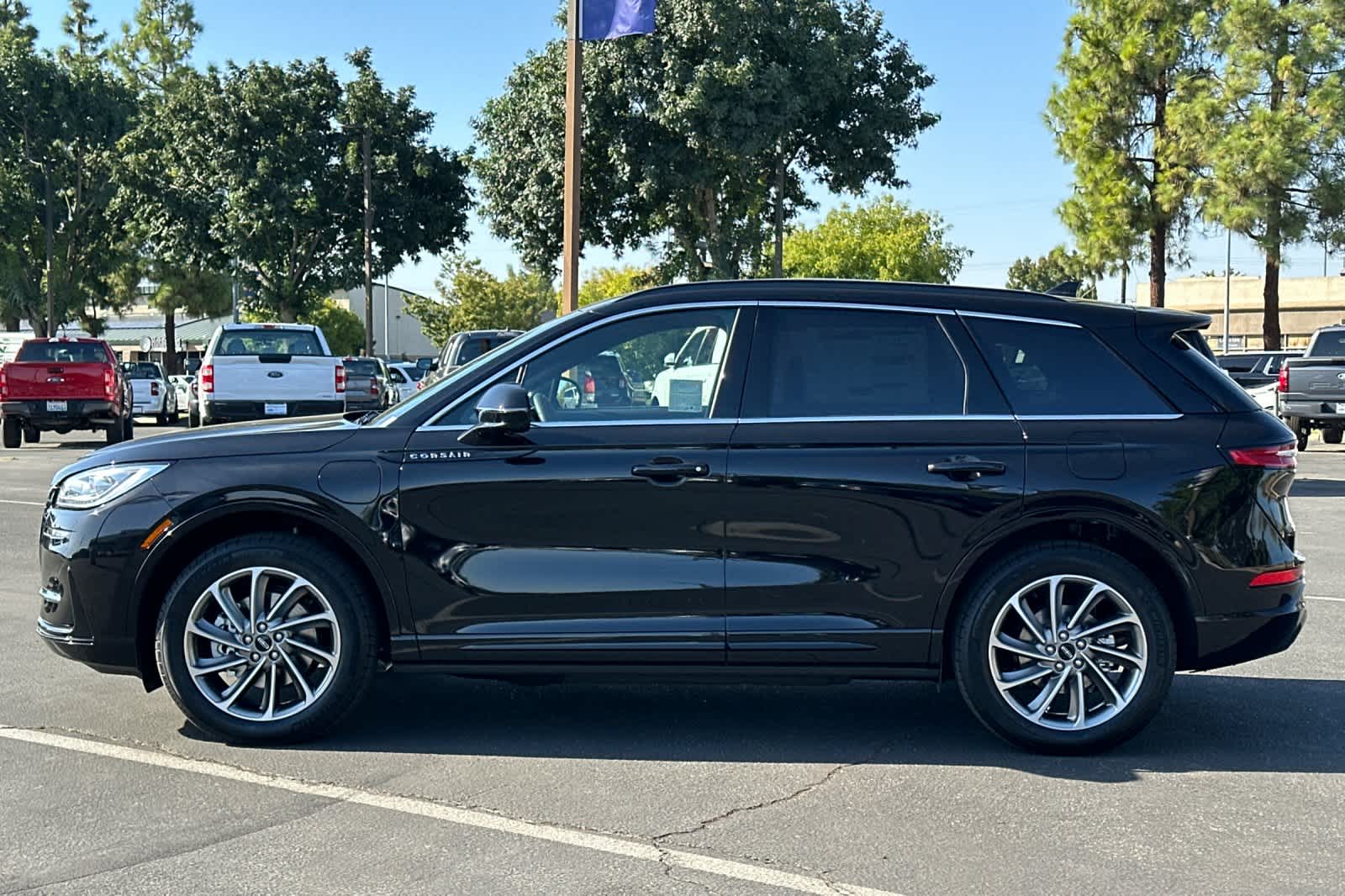 Thumbnail: 2025 Lincoln Corsair - 5