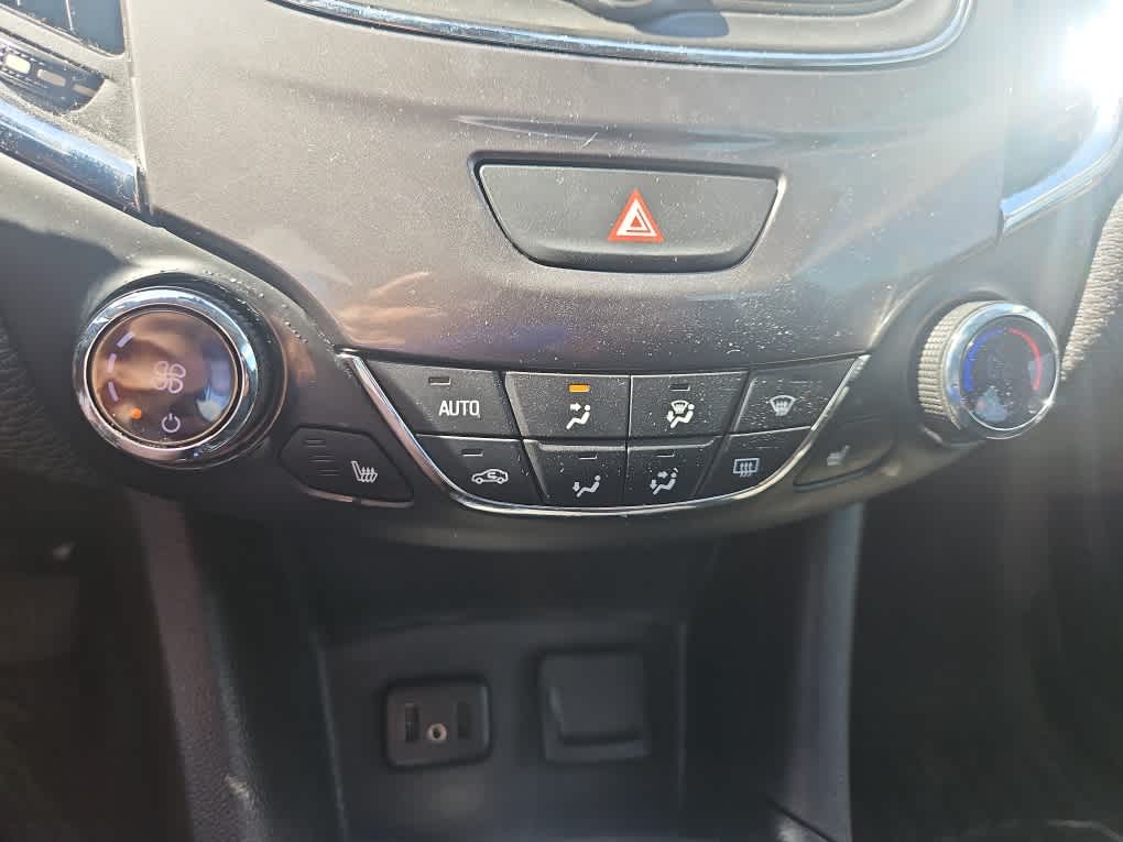 Thumbnail: 2019 Chevrolet Cruze - 17