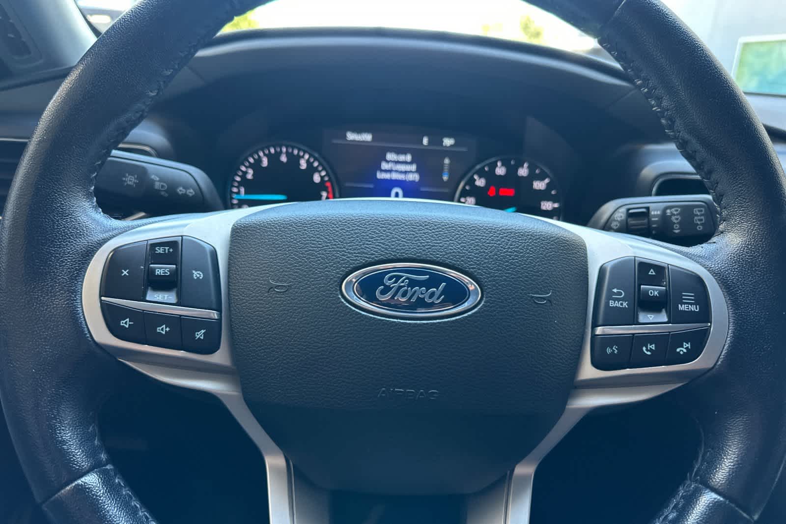 Thumbnail: 2022 Ford Explorer - 25
