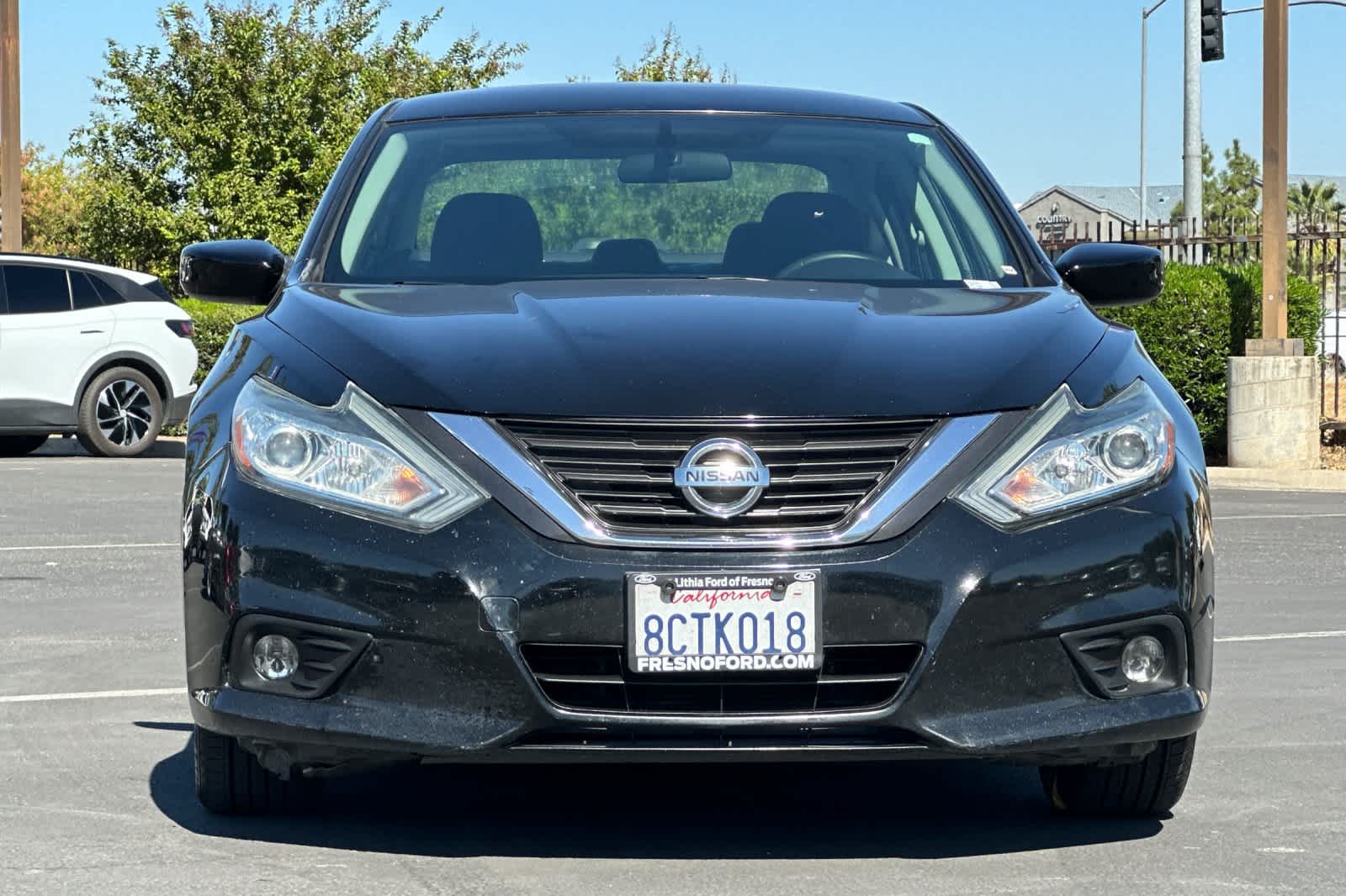 Thumbnail: 2017 Nissan Altima - 10