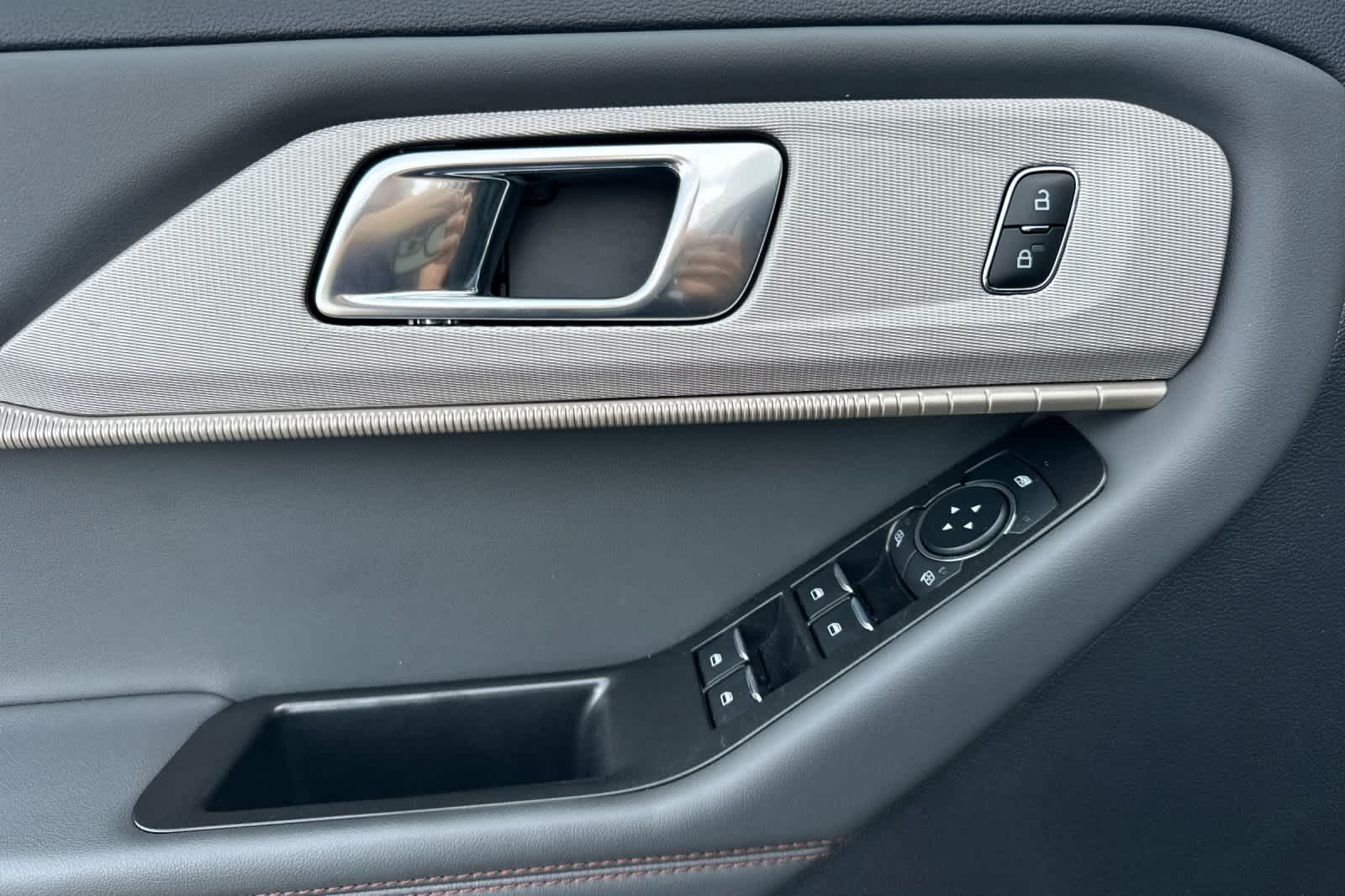 Thumbnail: 2025 Ford Explorer - 13