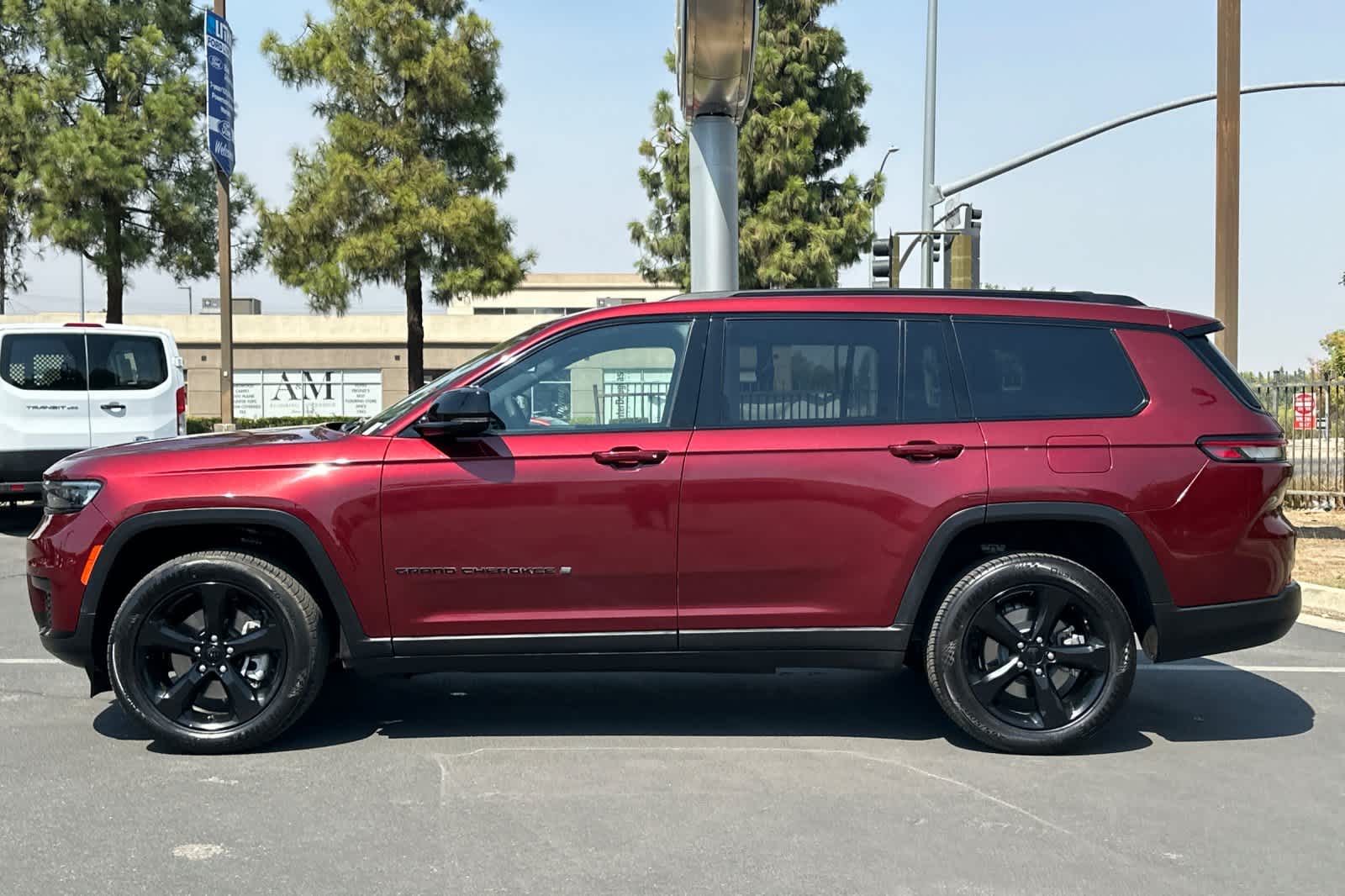 Thumbnail: 2023 Jeep Grand Cherokee - 5