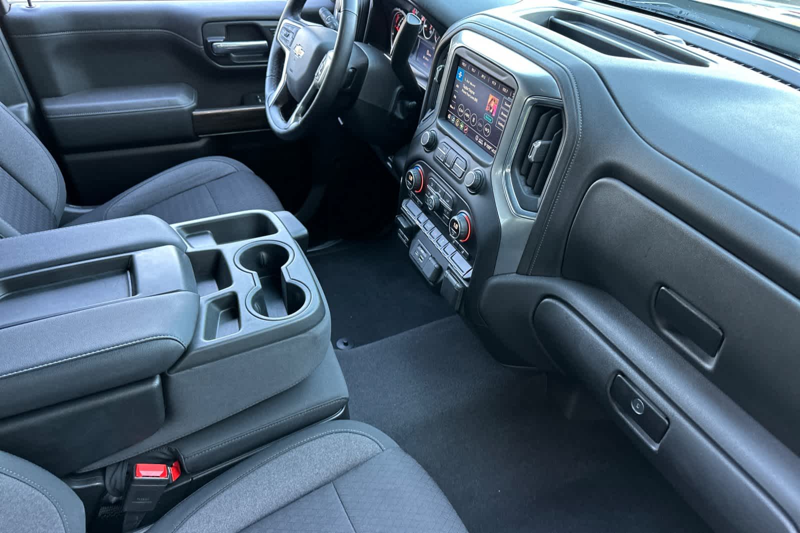 Thumbnail: 2020 Chevrolet Silverado 1500 - 16