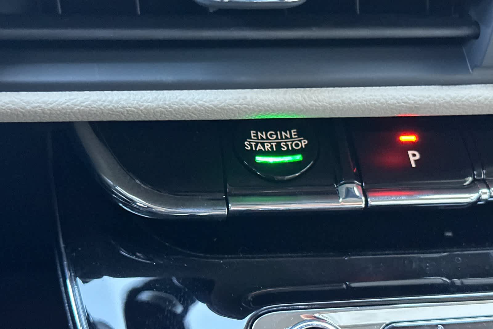 Thumbnail: 2025 Lincoln Corsair - 23