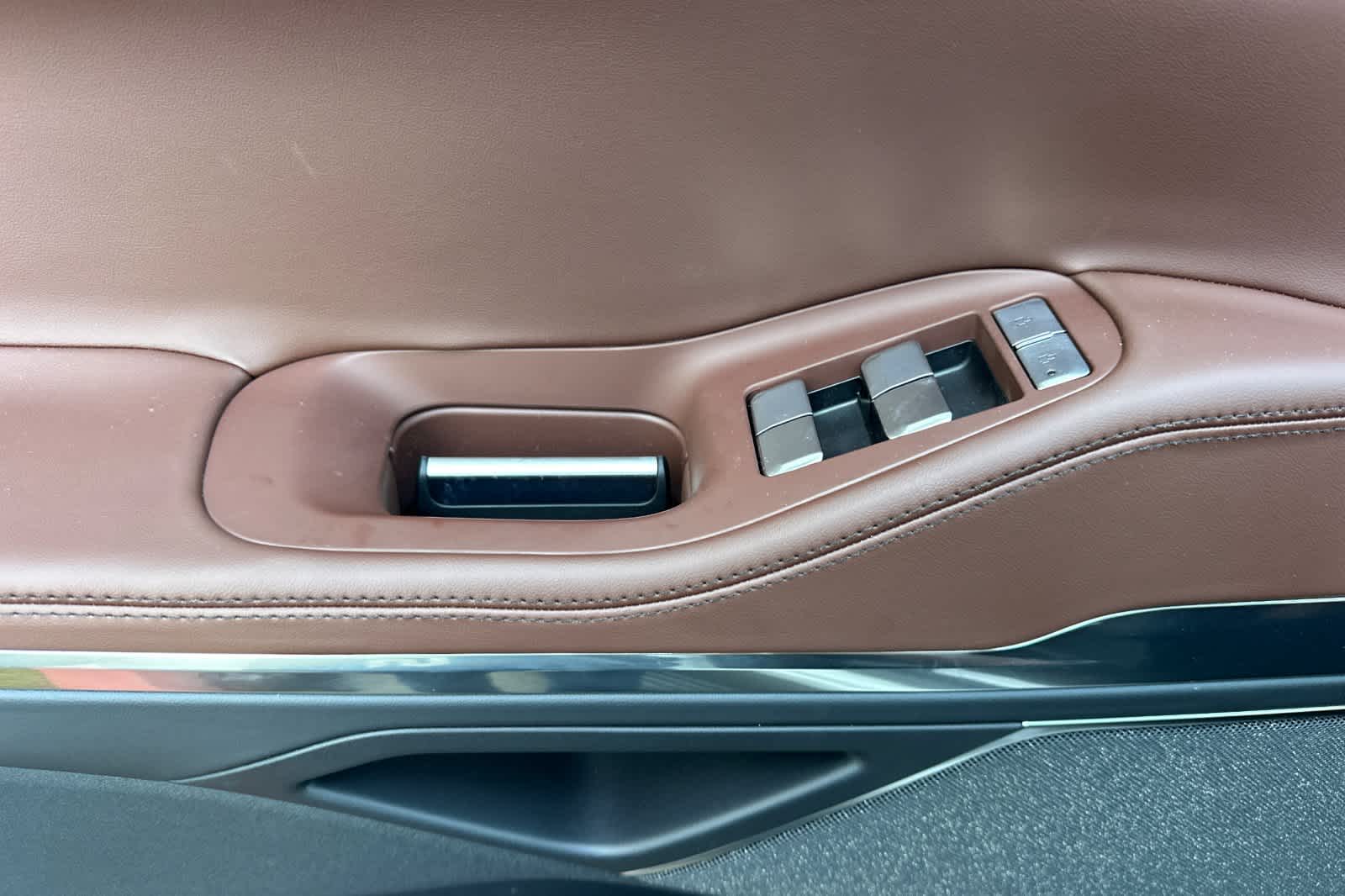 Thumbnail: 2026 Lincoln Navigator L - 13