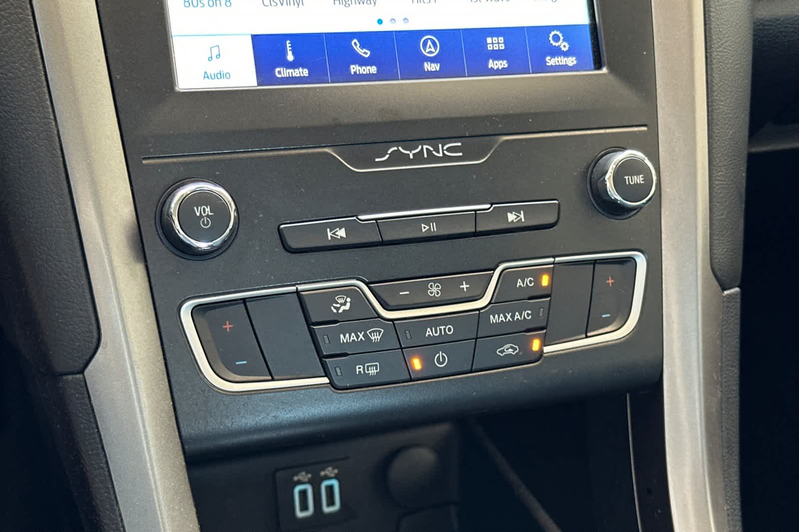 Thumbnail: 2019 Ford Fusion - 19