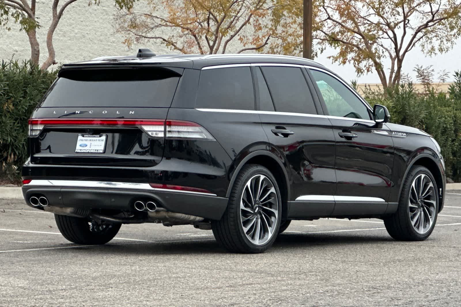 Thumbnail: 2026 Lincoln Aviator - 2