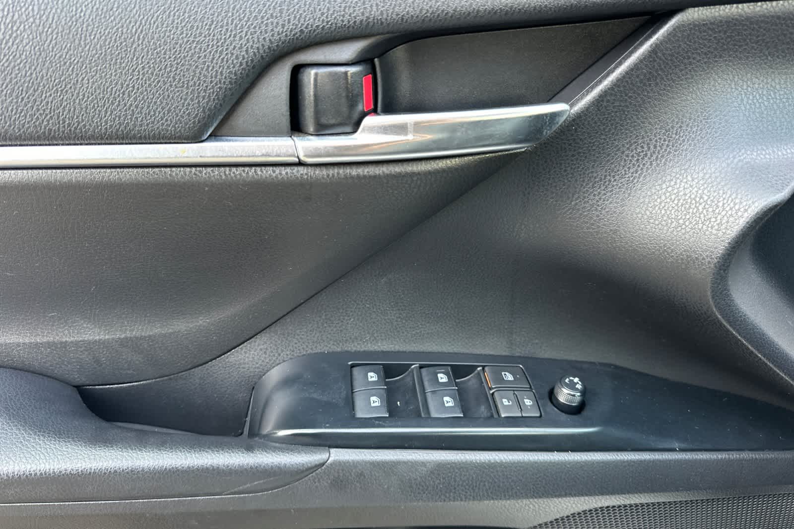 Thumbnail: 2020 Toyota Camry - 12