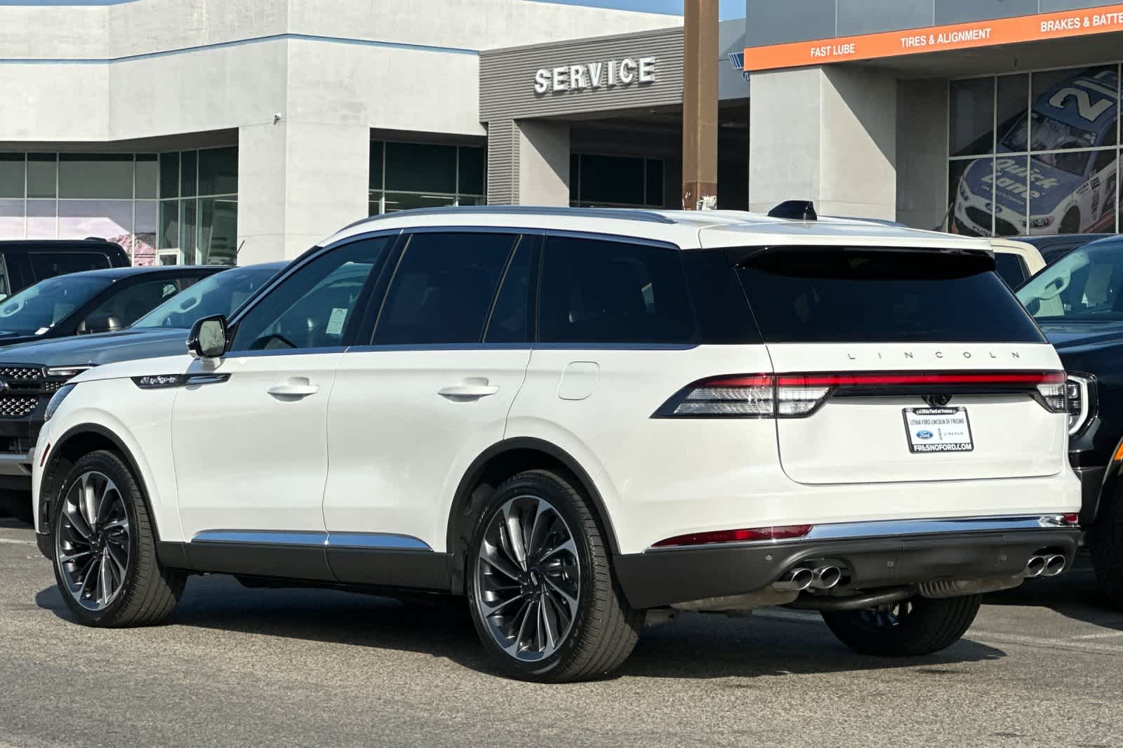 Thumbnail: 2026 Lincoln Aviator - 6