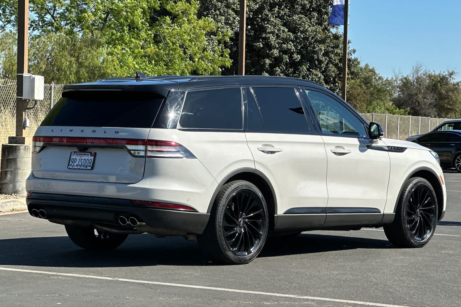 Thumbnail: 2023 Lincoln Aviator - 2