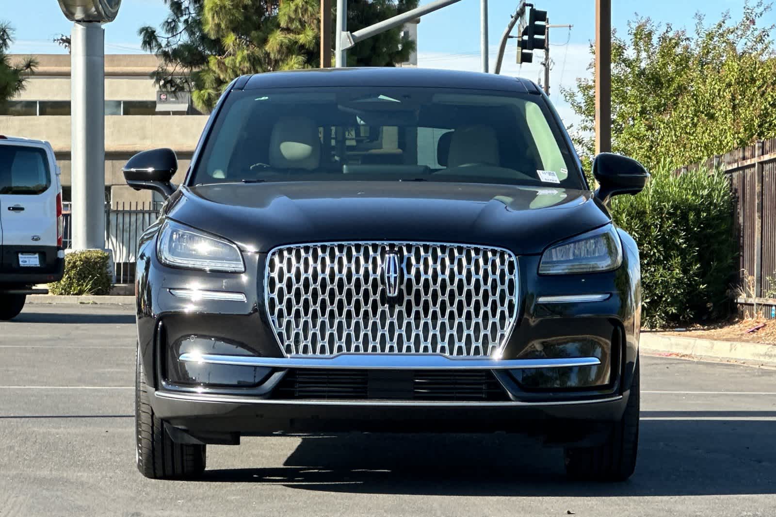 Thumbnail: 2025 Lincoln Corsair - 11