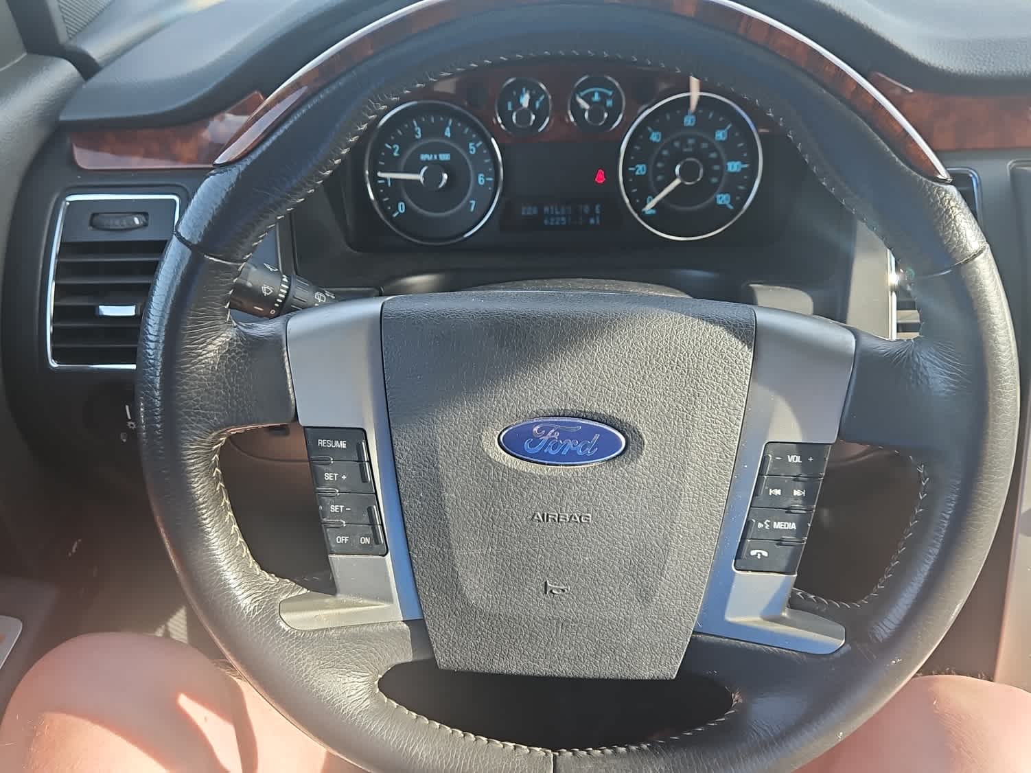 Thumbnail: 2009 Ford Flex - 16