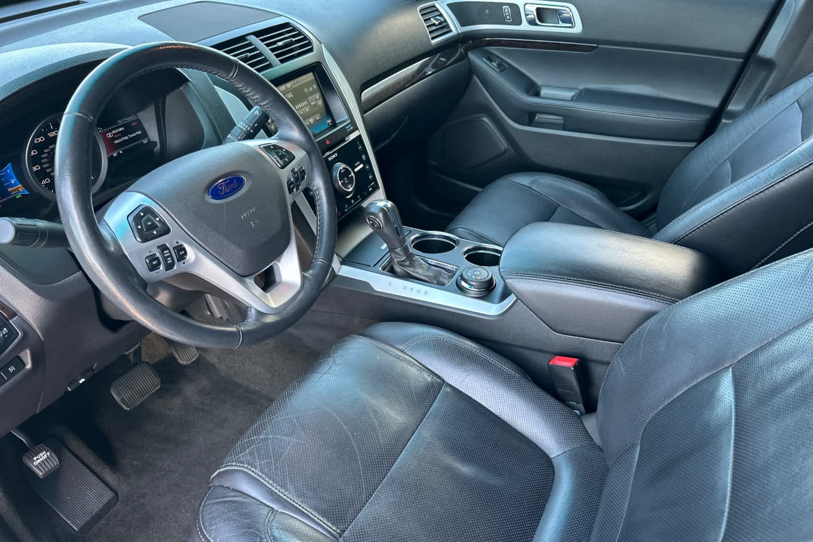 Thumbnail: 2014 Ford Explorer - 11