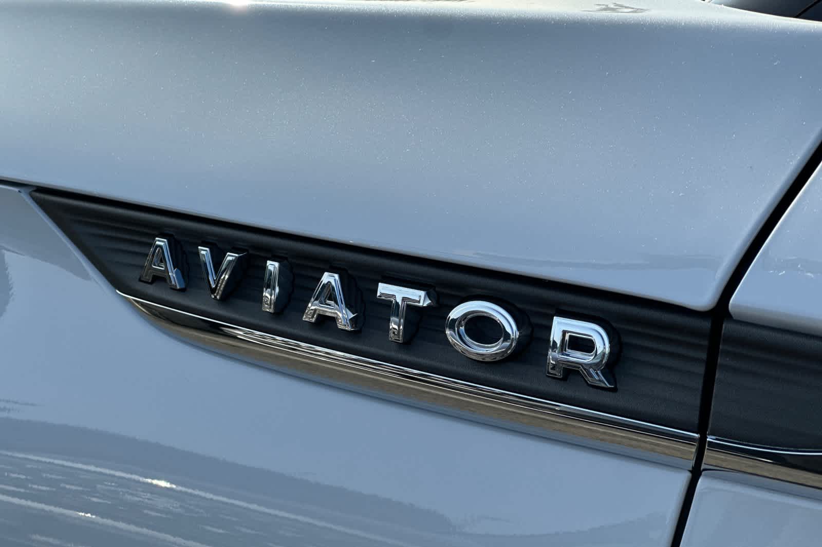 Thumbnail: 2026 Lincoln Aviator - 28