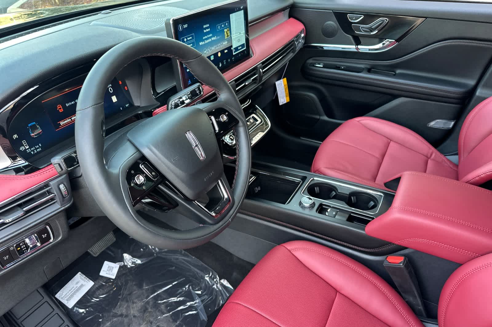 Thumbnail: 2025 Lincoln Corsair - 12