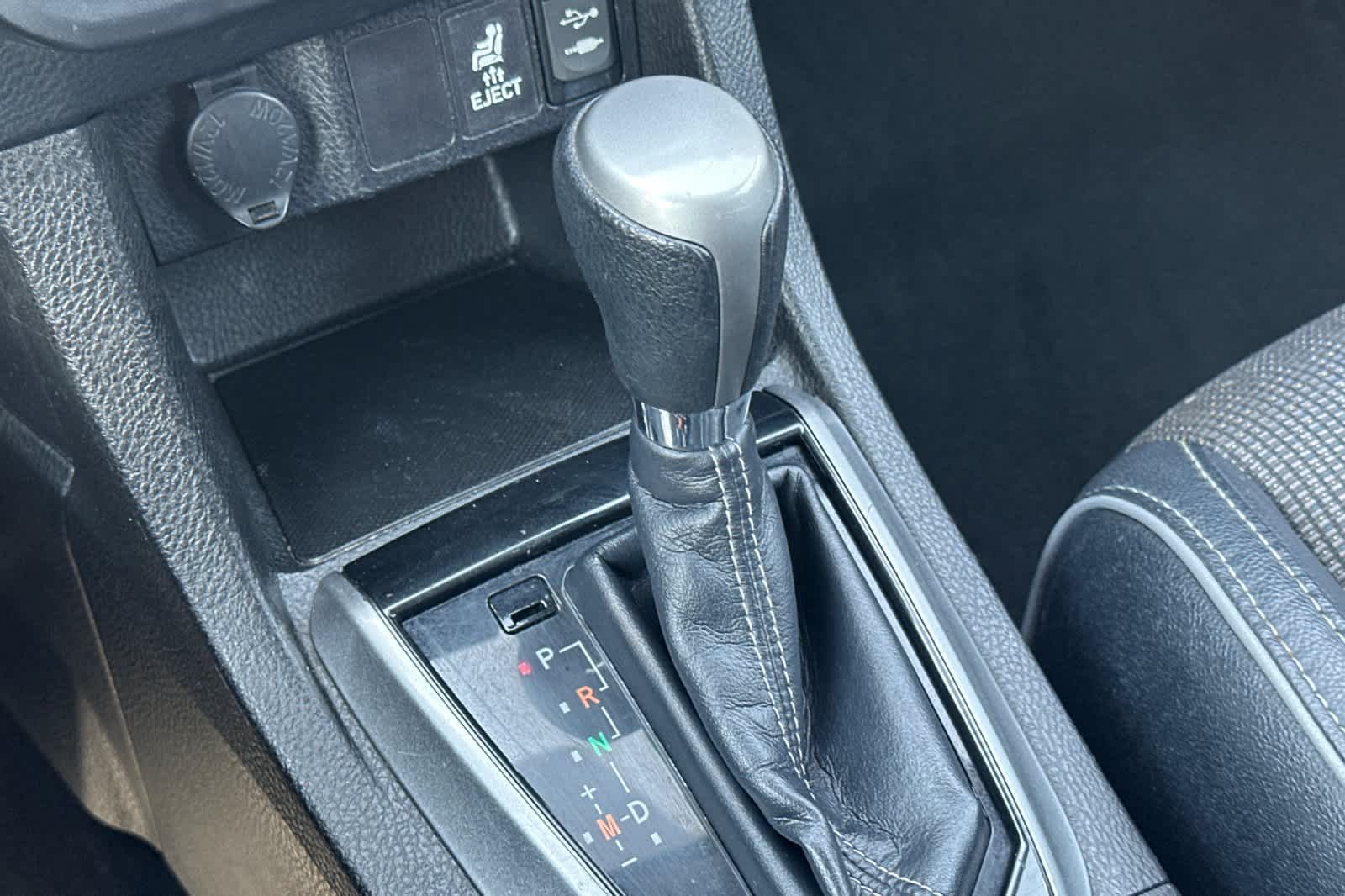 Thumbnail: 2015 Toyota Corolla - 20