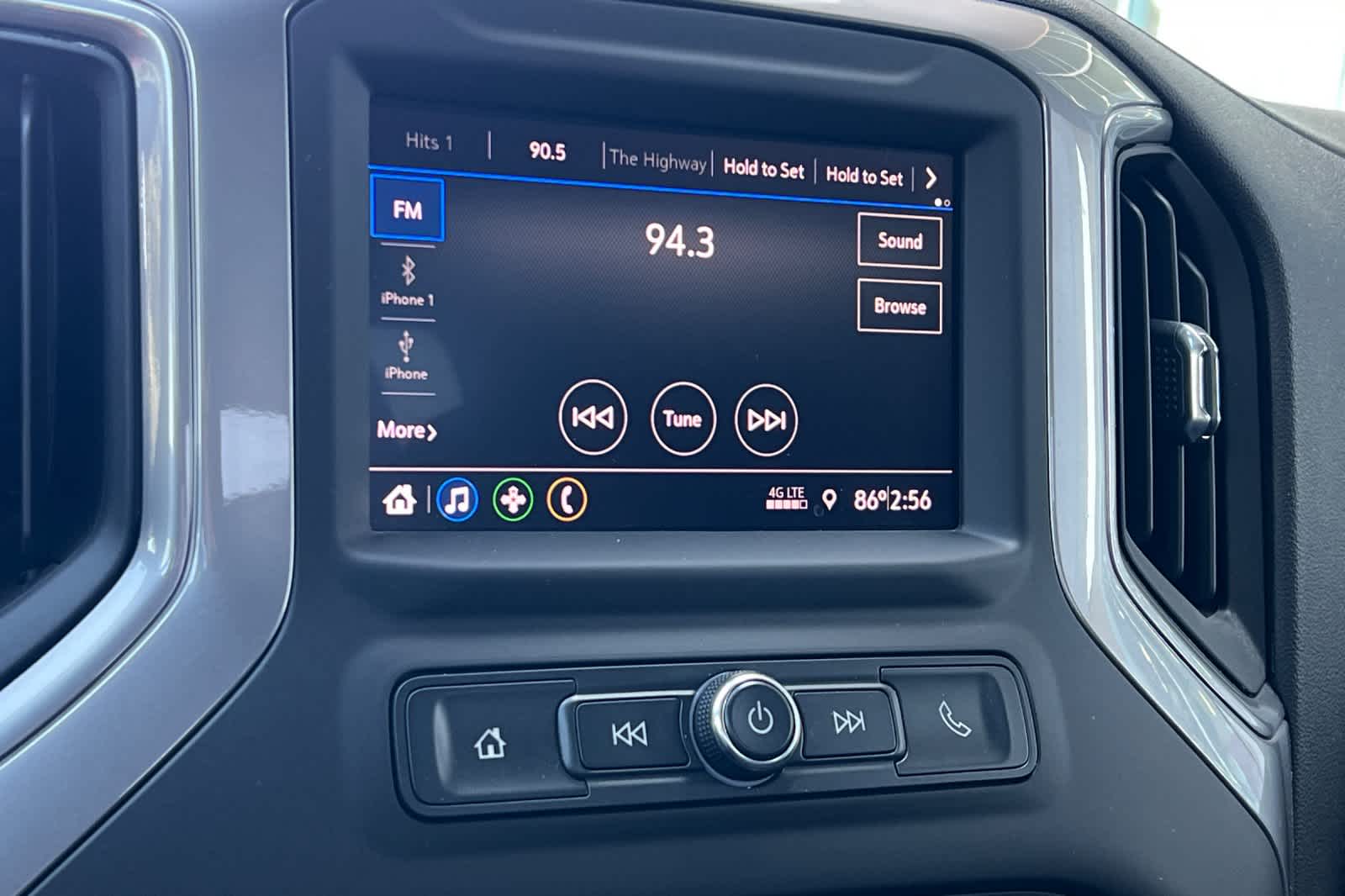 2022 Chevrolet Silverado 1500 Custom 17