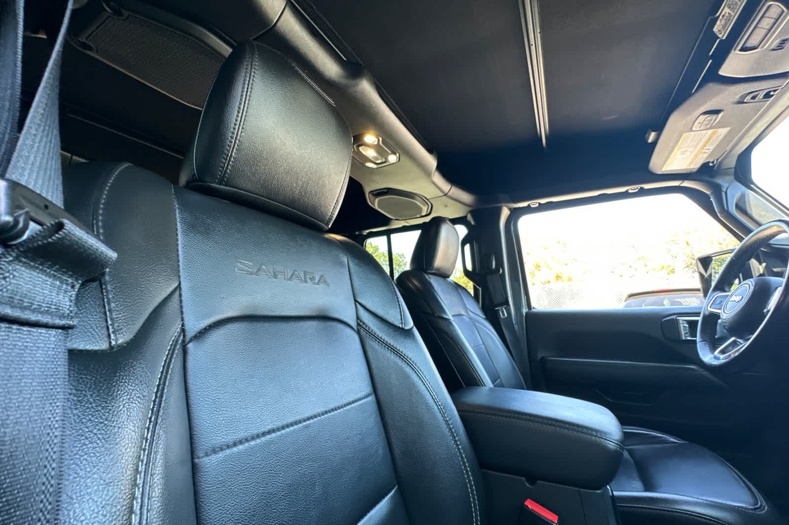 Thumbnail: 2022 Jeep Wrangler - 16