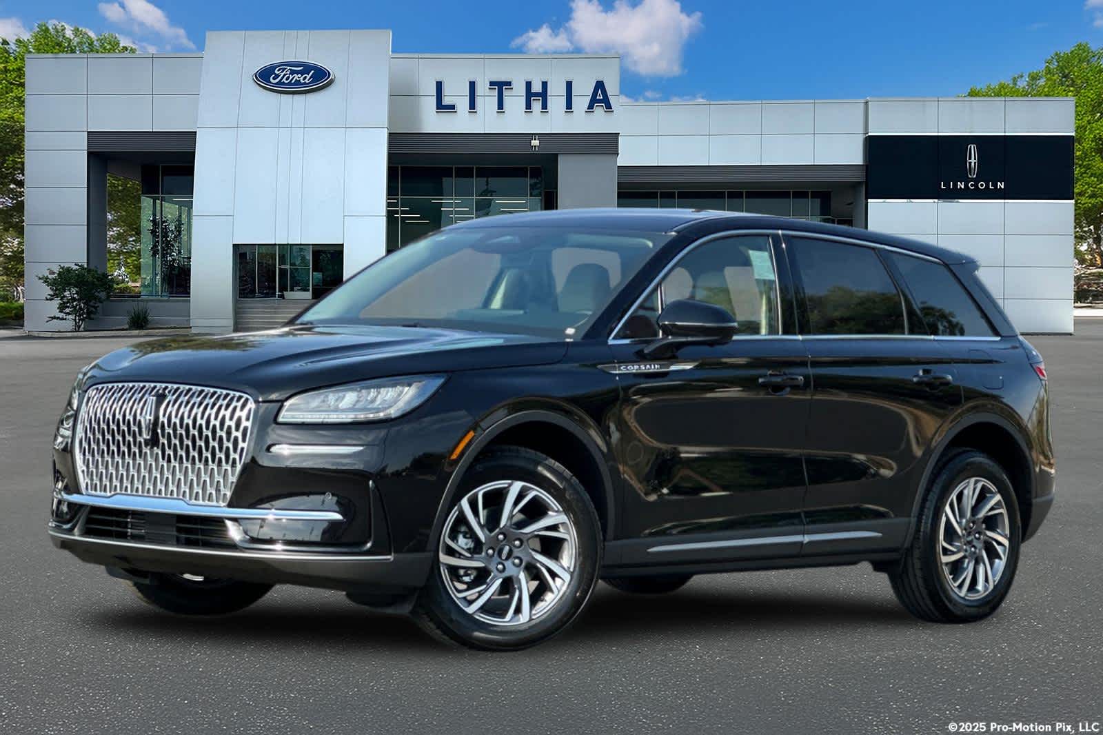 Thumbnail: 2025 Lincoln Corsair - 1