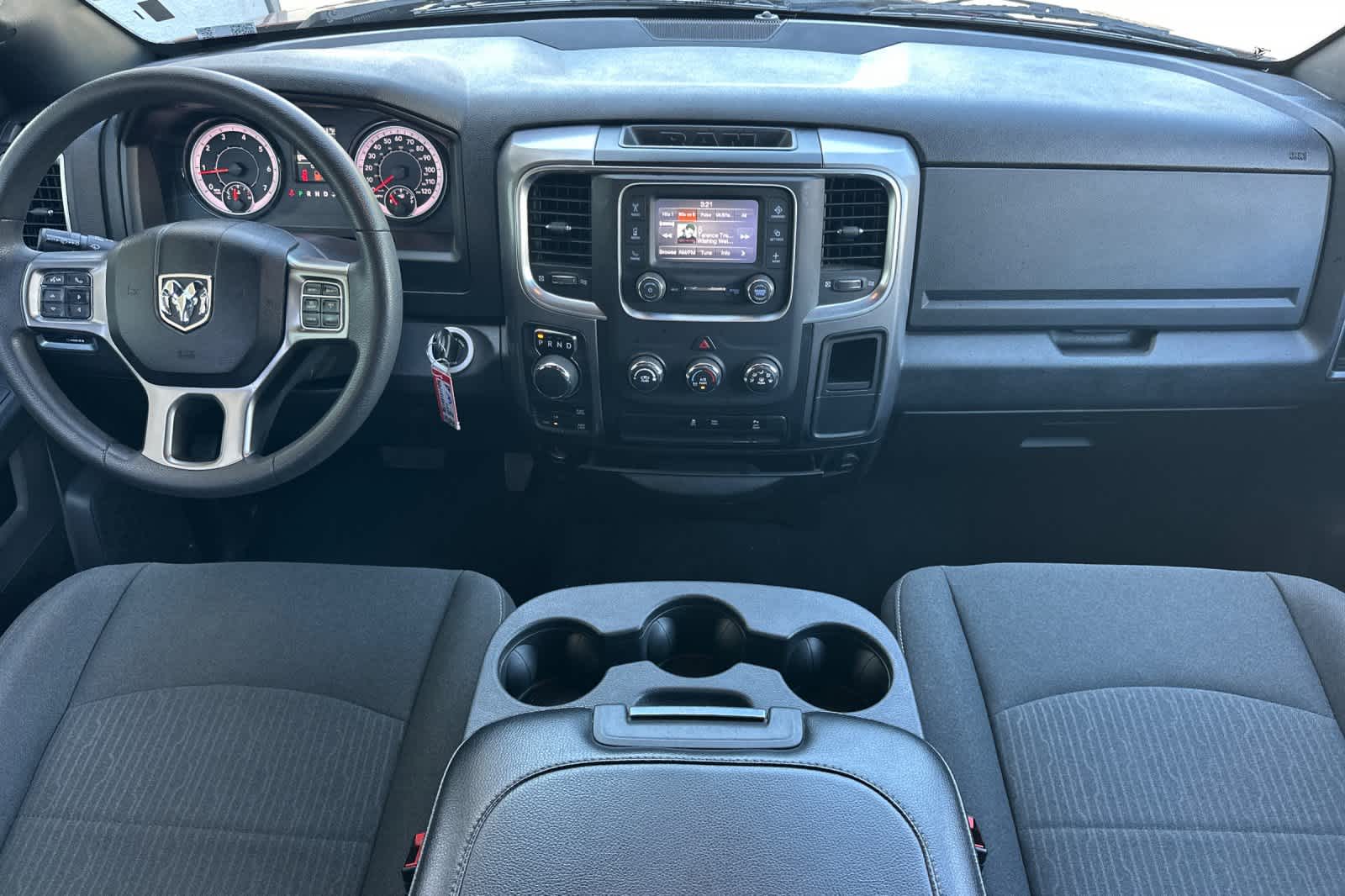 Thumbnail: 2024 RAM 1500 Classic - 3