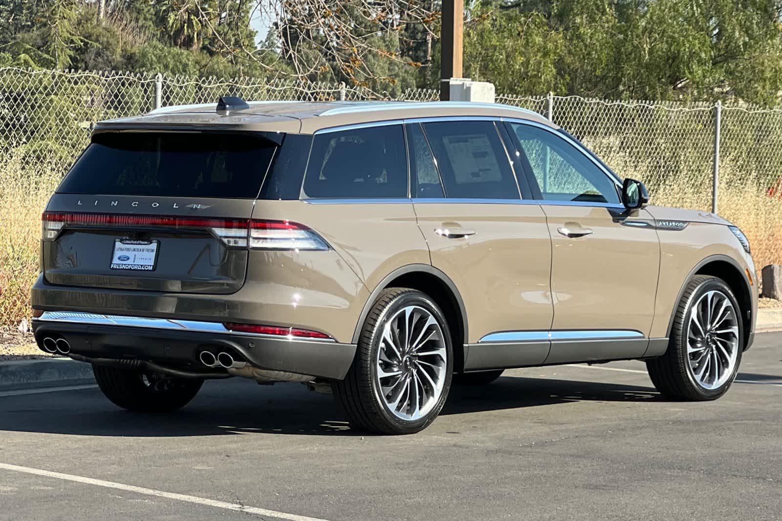 Thumbnail: 2026 Lincoln Aviator - 2