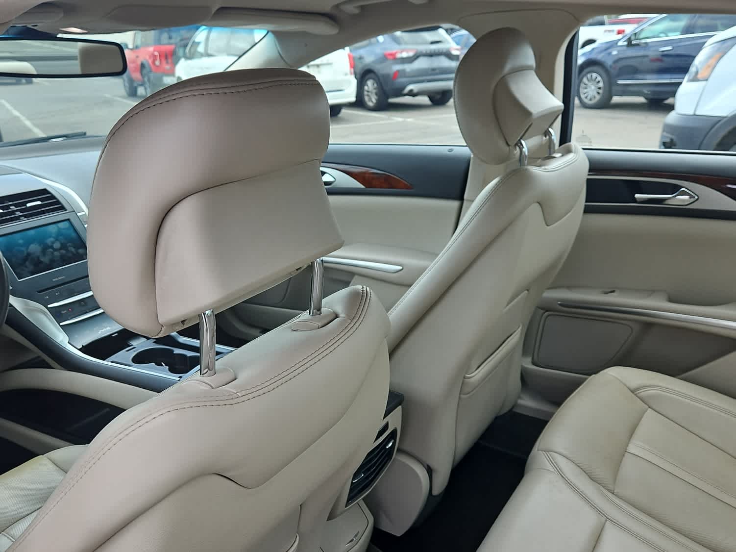 Thumbnail: 2016 Lincoln MKZ - 11