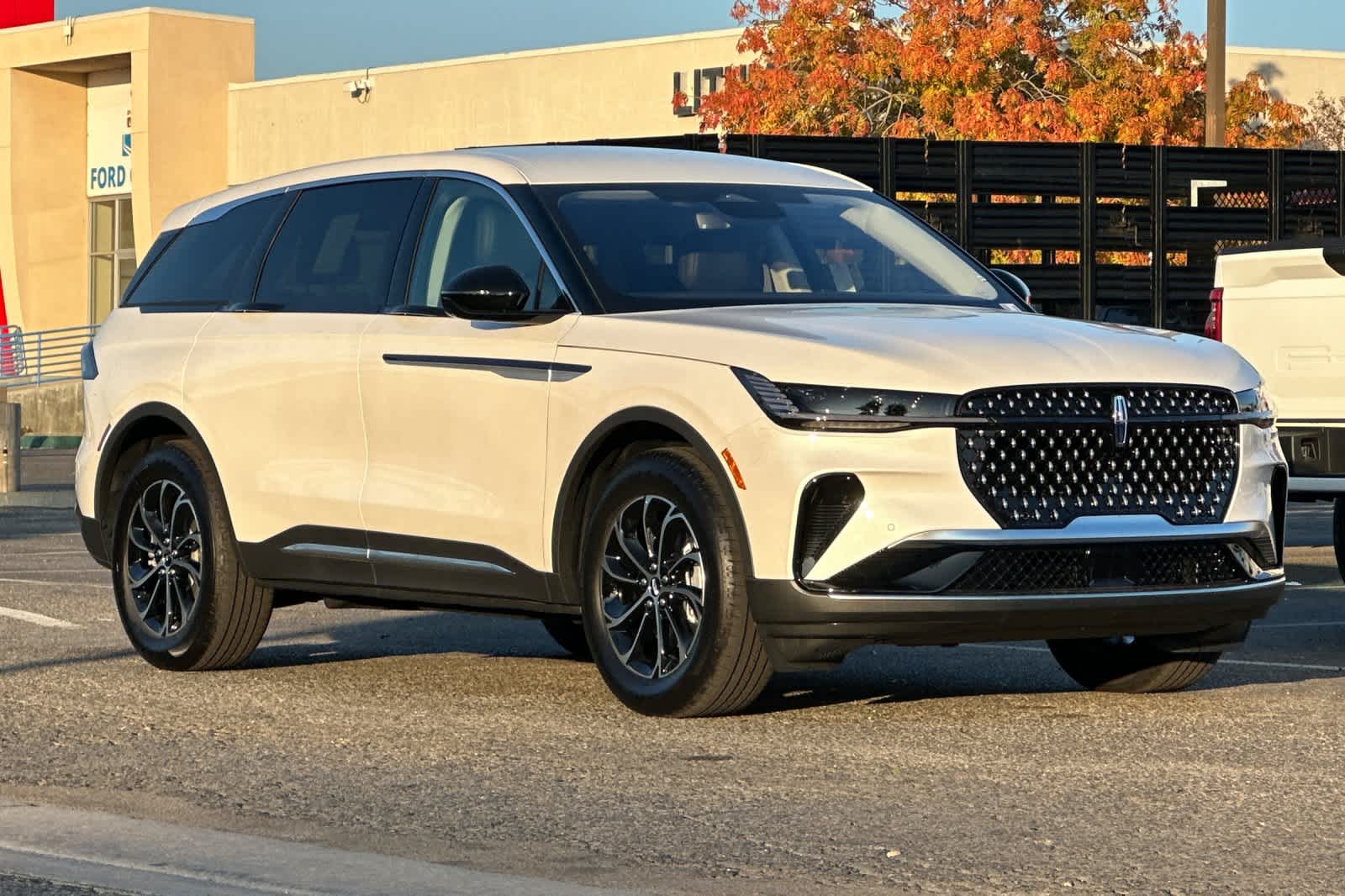 Thumbnail: 2026 Lincoln Nautilus - 10