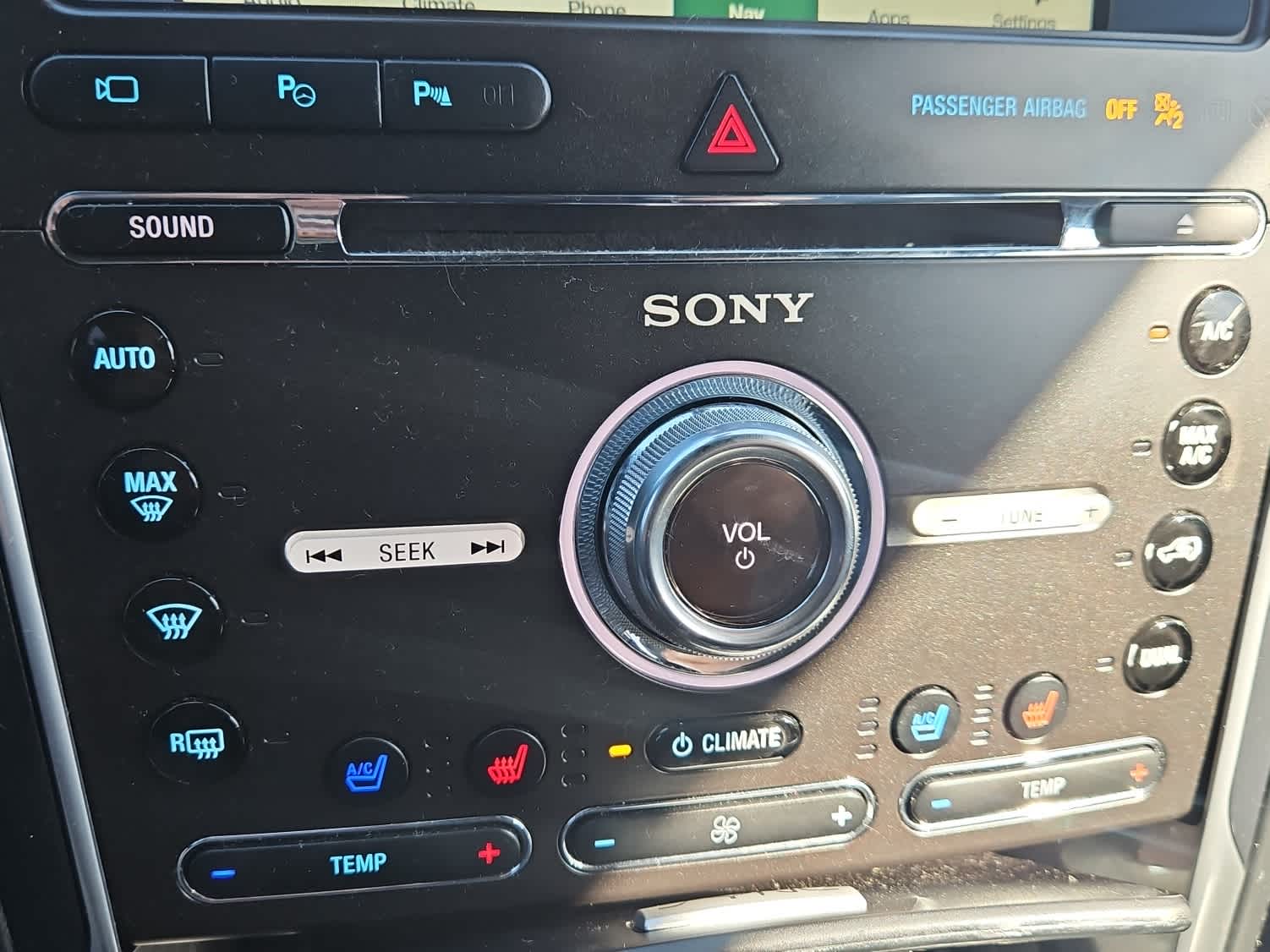 Thumbnail: 2017 Ford Explorer - 18