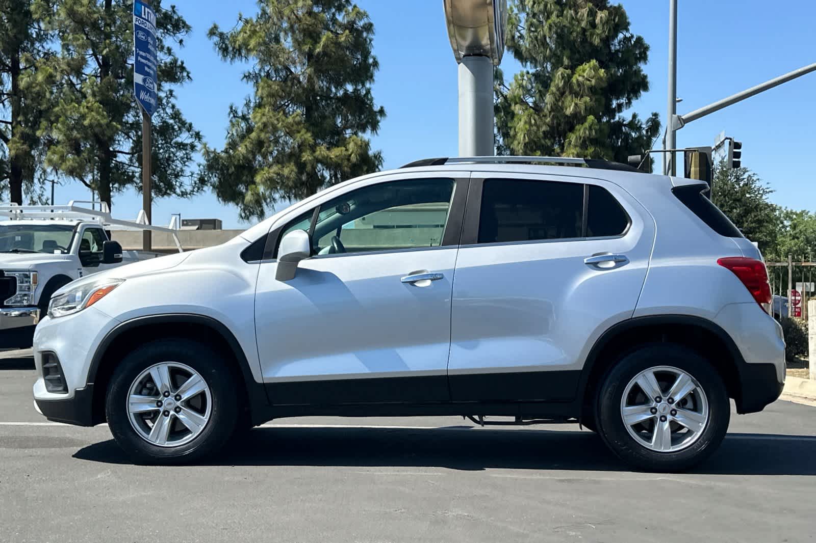 Thumbnail: 2018 Chevrolet Trax - 5