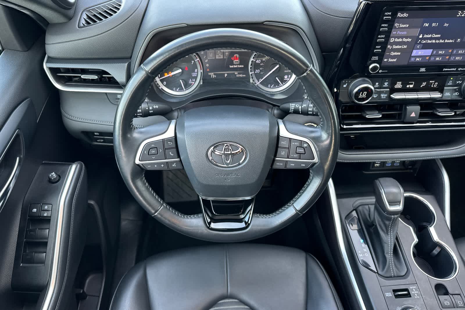 Thumbnail: 2022 Toyota Highlander - 14