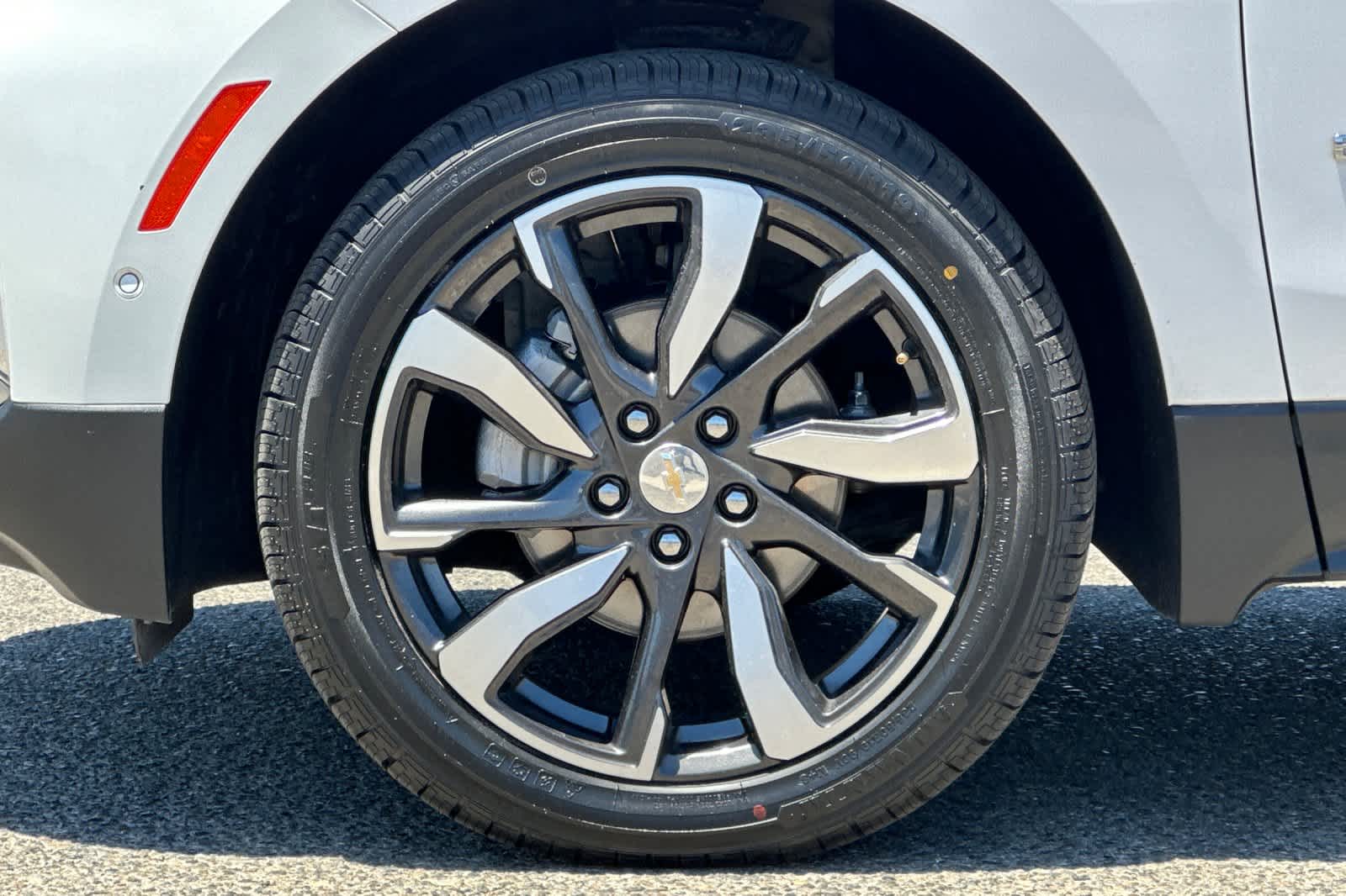 Thumbnail: 2023 Chevrolet Equinox - 26