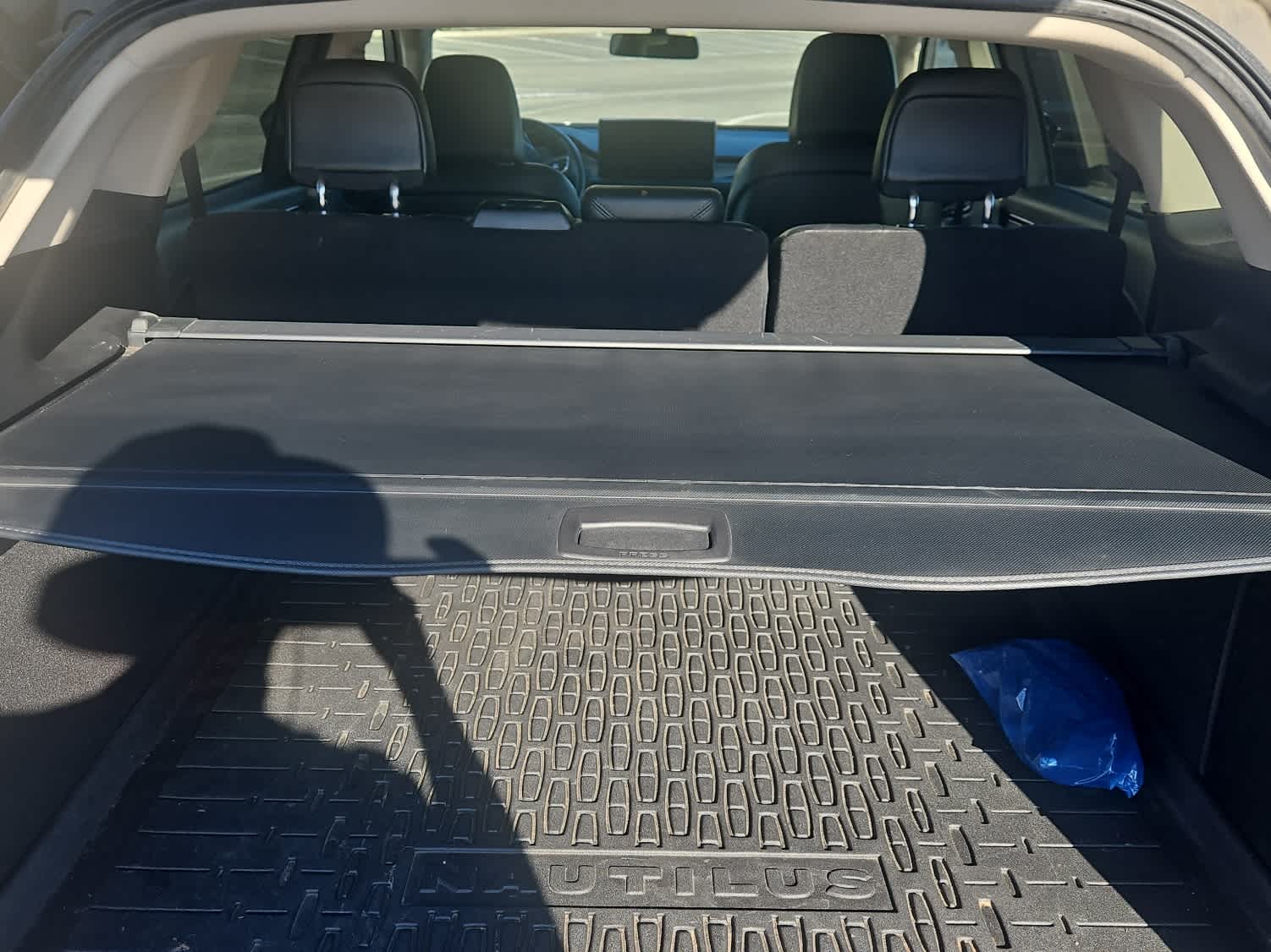 Thumbnail: 2023 Lincoln Nautilus - 9