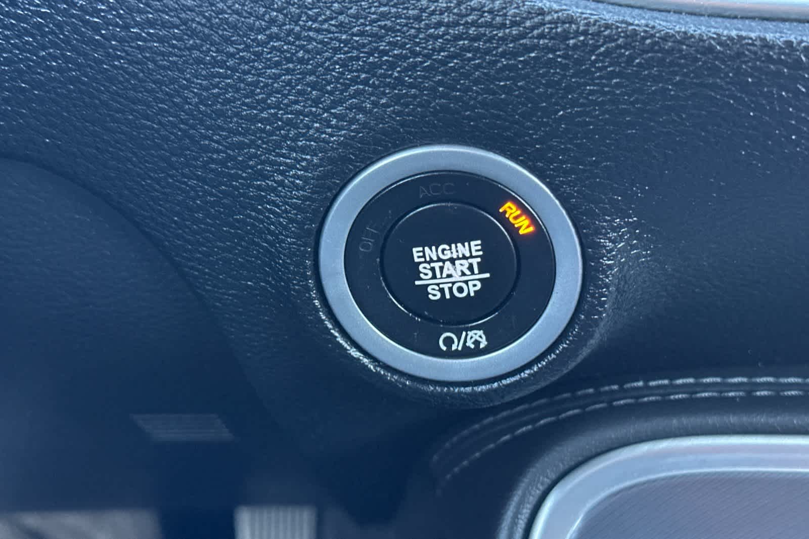 Thumbnail: 2019 Dodge Challenger - 21