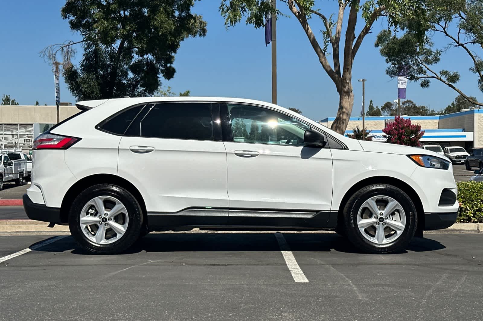 Thumbnail: 2024 Ford Edge - 8
