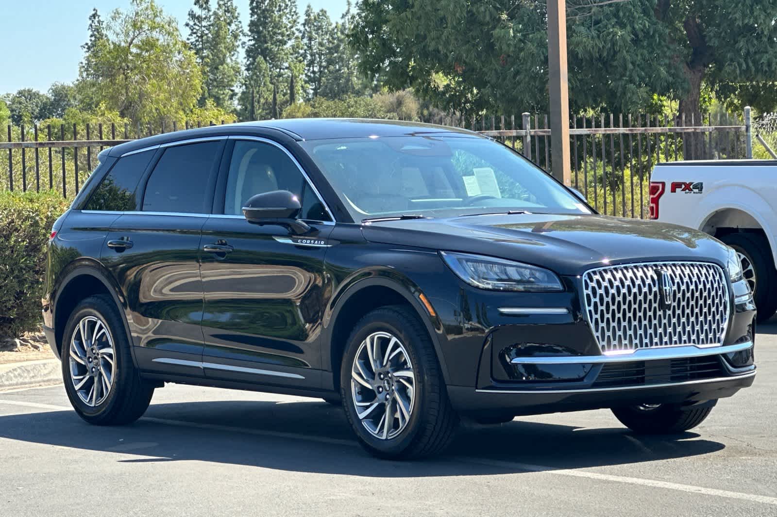 Thumbnail: 2025 Lincoln Corsair - 10