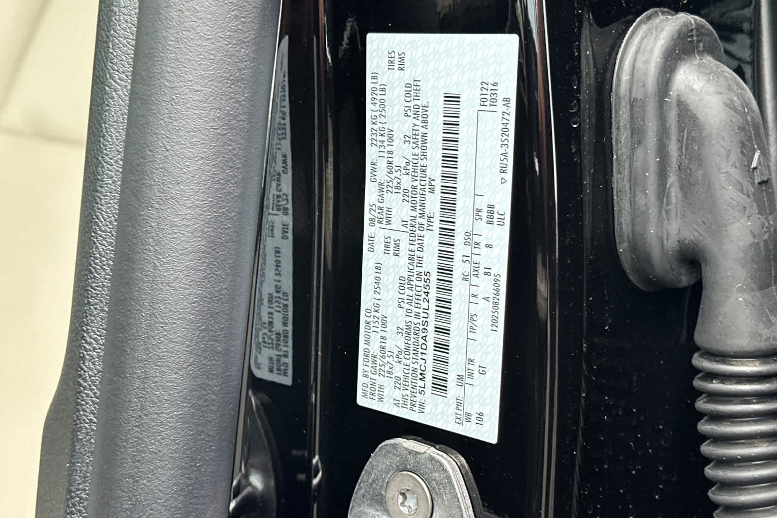 Thumbnail: 2025 Lincoln Corsair - 30