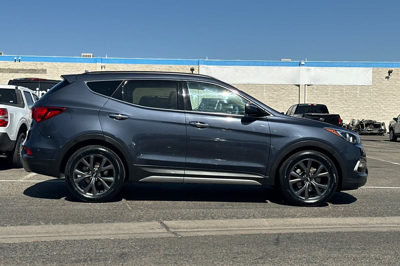 Thumbnail: 2017 Hyundai Santa Fe - 8