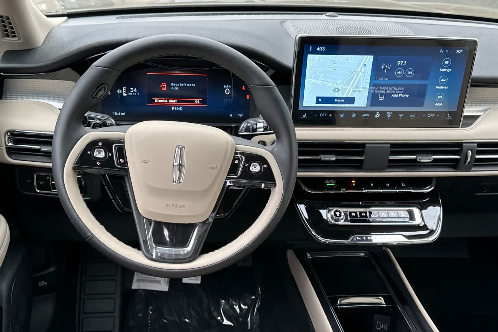 Thumbnail: 2025 Lincoln Corsair - 15