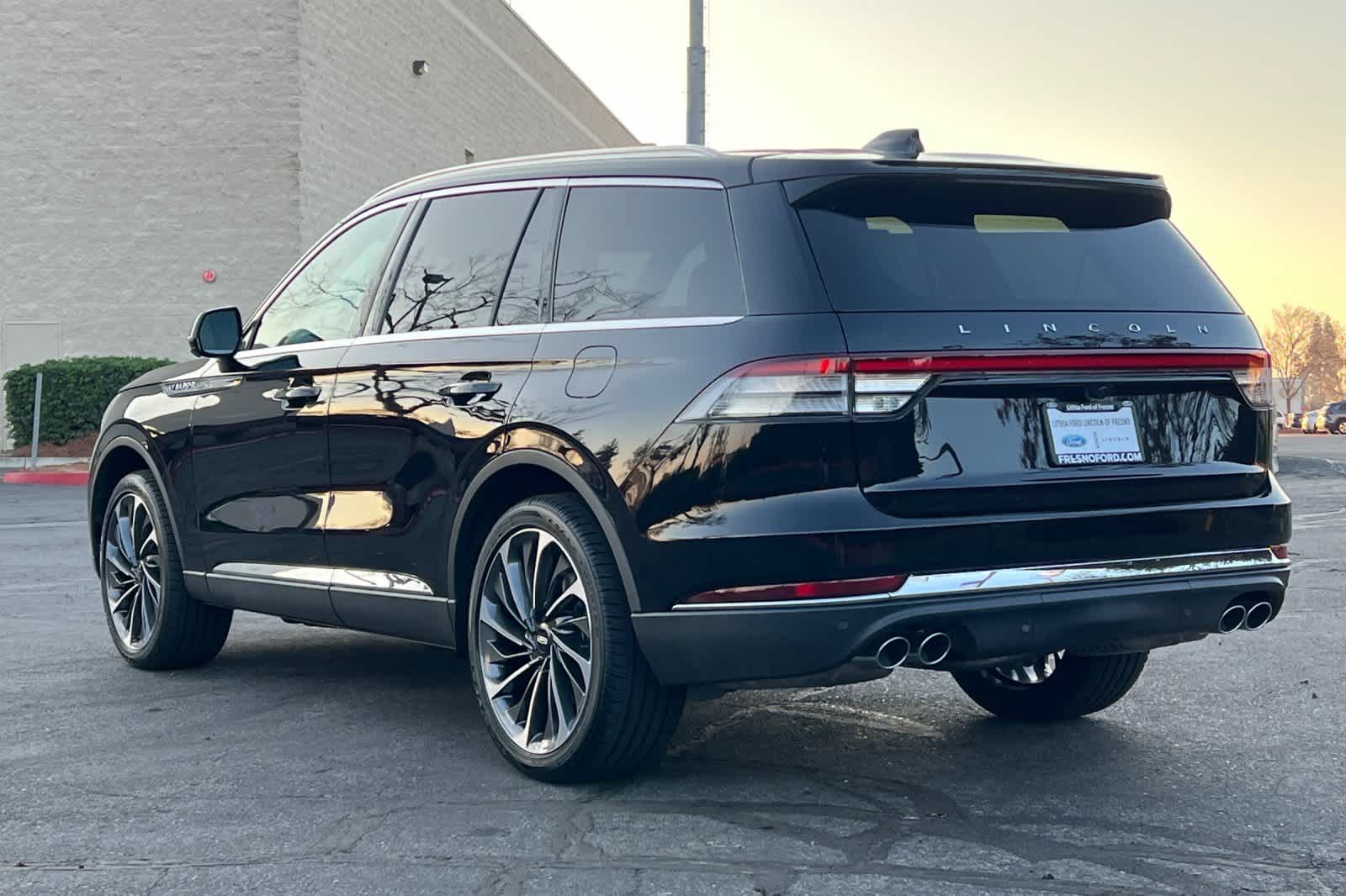 Thumbnail: 2026 Lincoln Aviator - 6