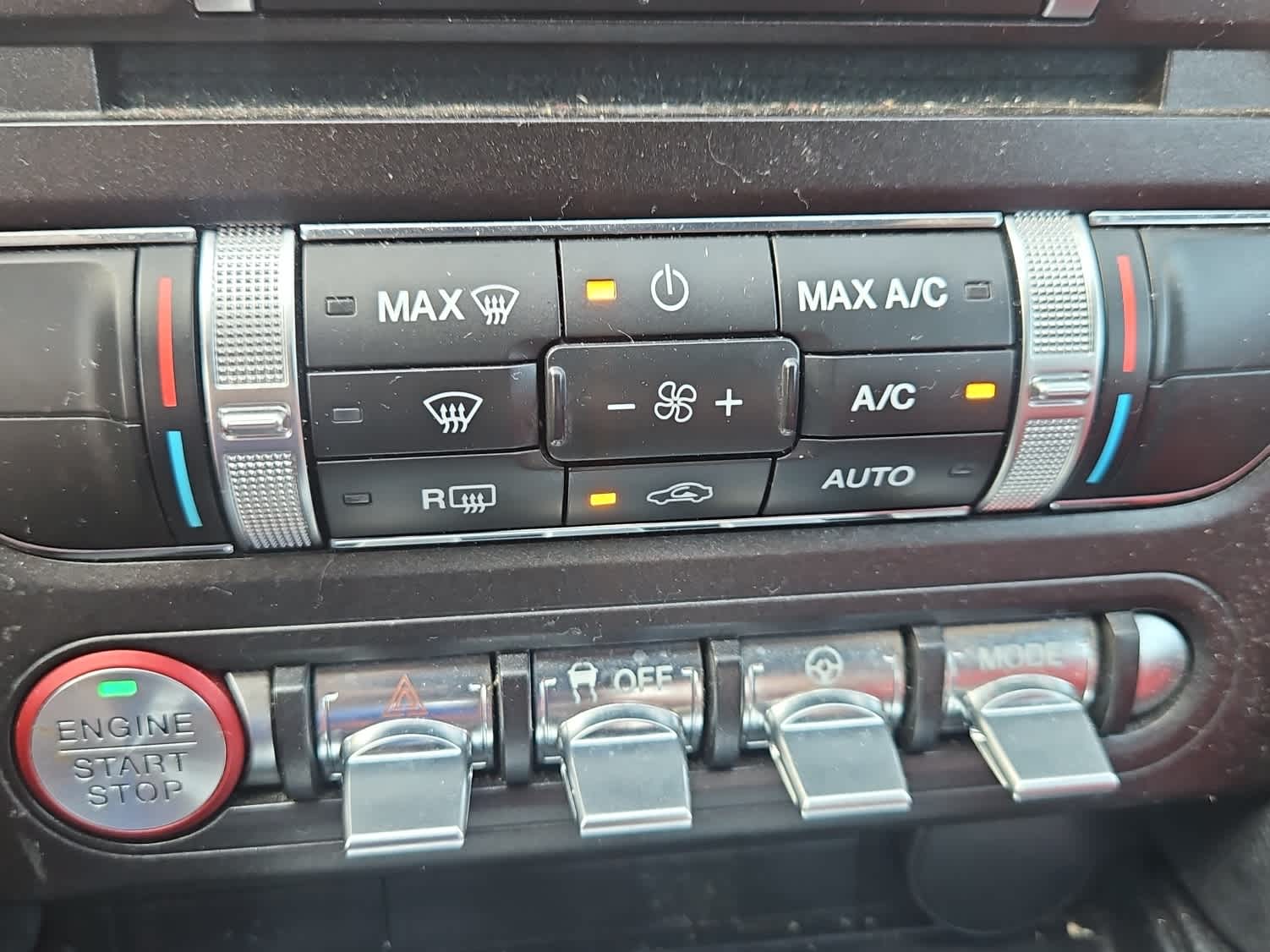 Thumbnail: 2019 Ford Mustang - 15