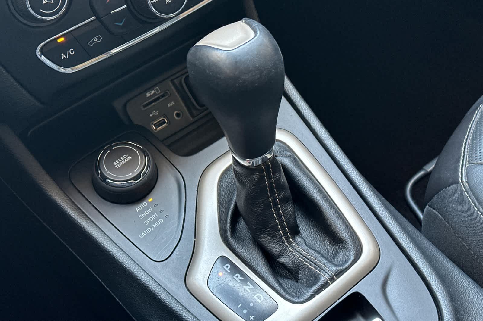 2015 Jeep Cherokee Limited Edition 21