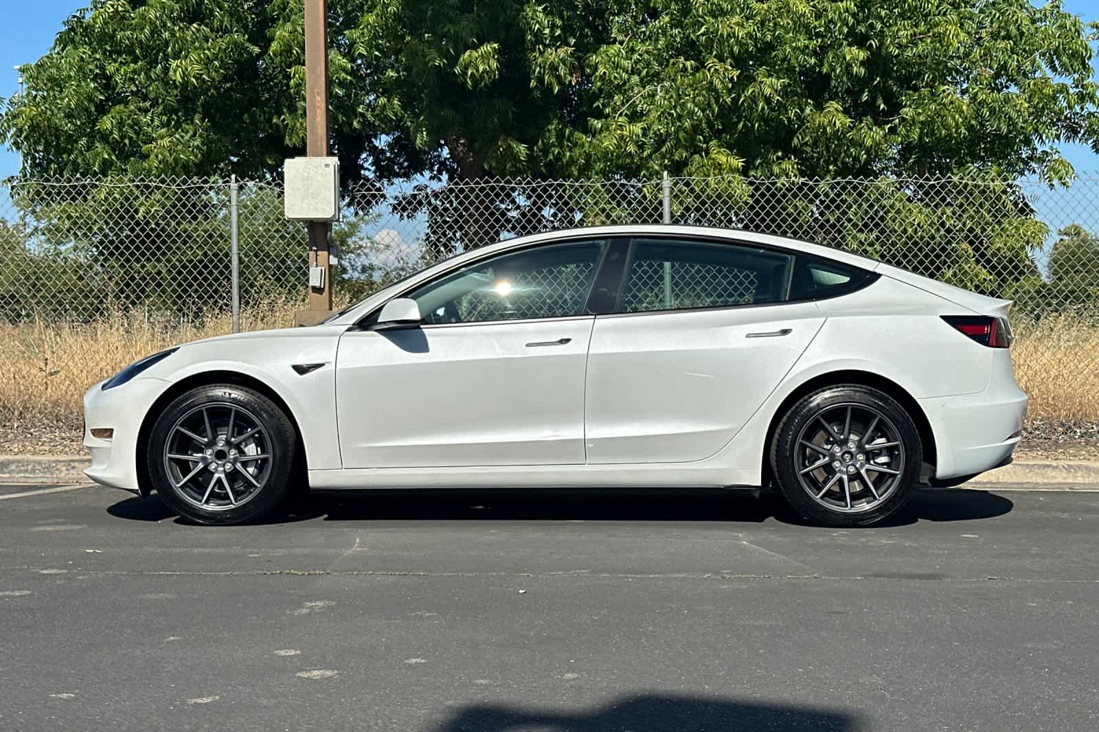 Thumbnail: 2023 Tesla Model 3 - 5