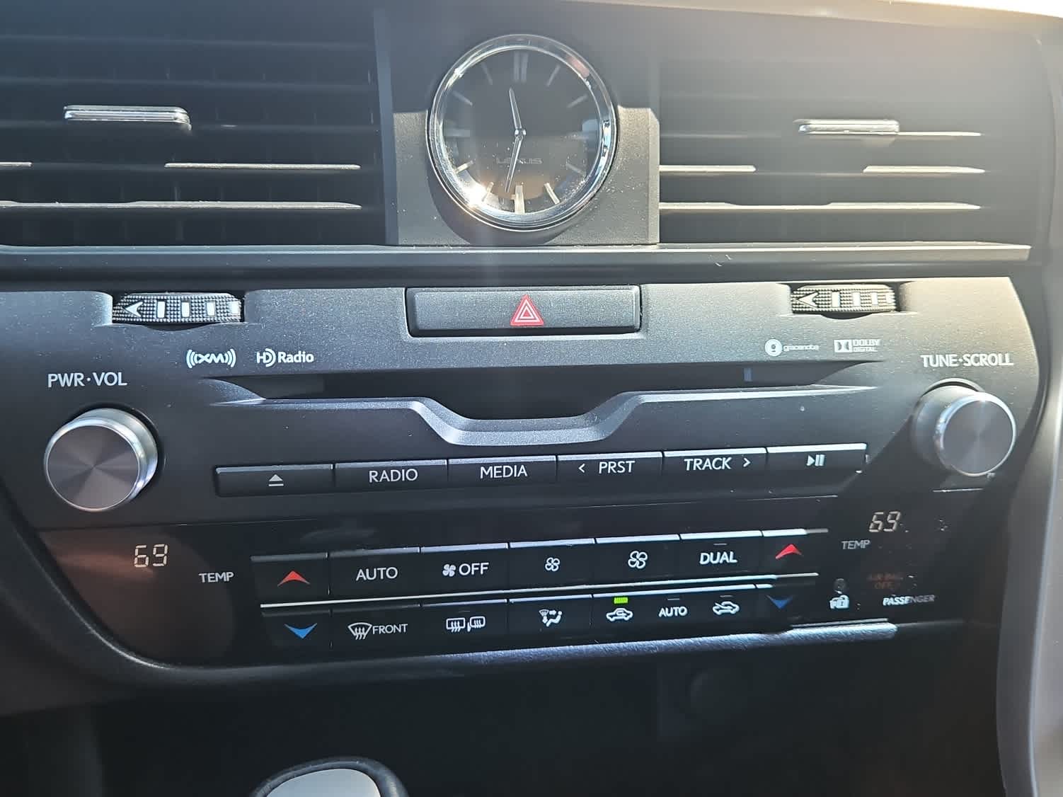 Thumbnail: 2019 Lexus RX - 17